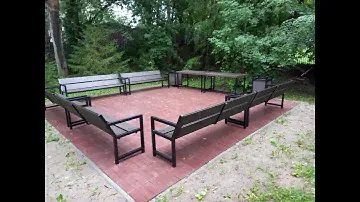 Комплект мебели для уличной зоны совещаний.