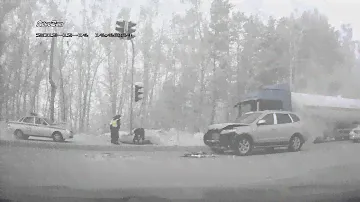 Двойное ДТП в Новом поселке Бердска