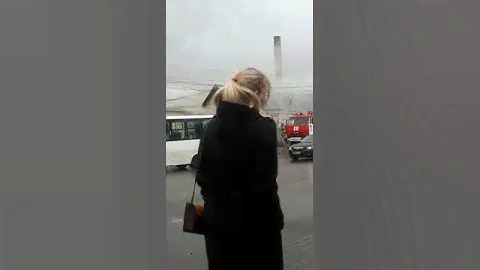 04.10.2021 Горит крыша СТО в Бердске на переезде