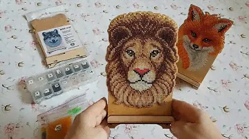 Подставка под телефон . Wood Stitch. Вышивка бисером