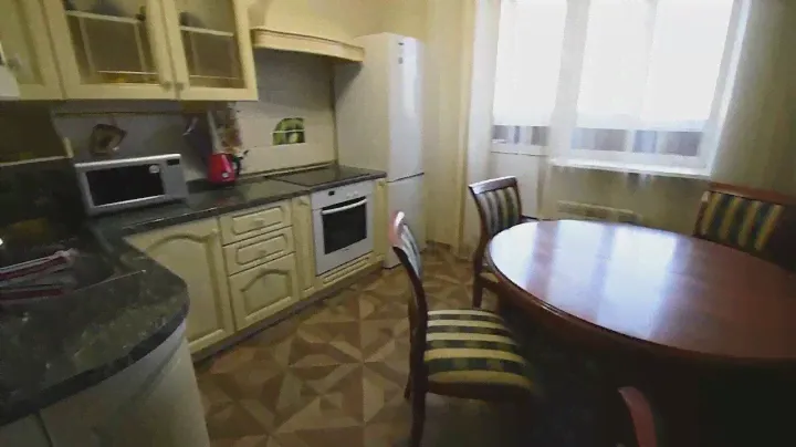 Сдам (Сниму) 1к квартиру в Самаре, пр-кт Карла Маркса 32. Код 70579