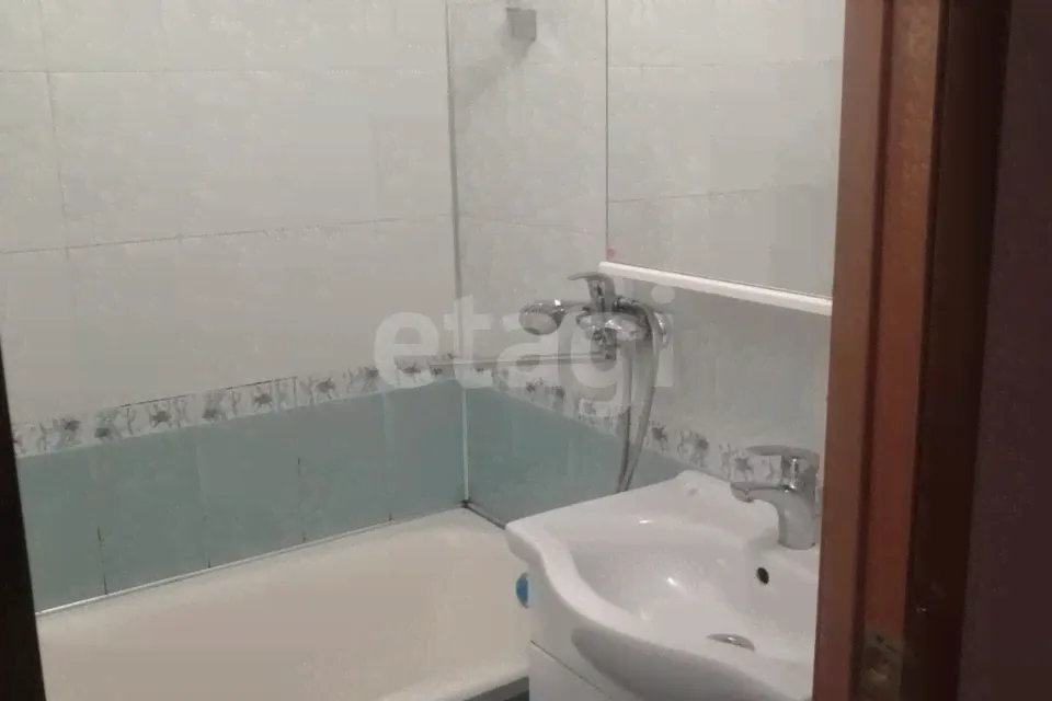 Продам трехкомнатную квартиру 65.2 м² этаж 10/10 город Бердск улица Красный Сокол 19 городской округ Бердск-3