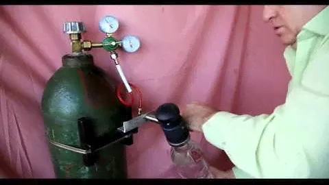 Оборудование для газирования жидкости. Производство газированной воды без электричества.