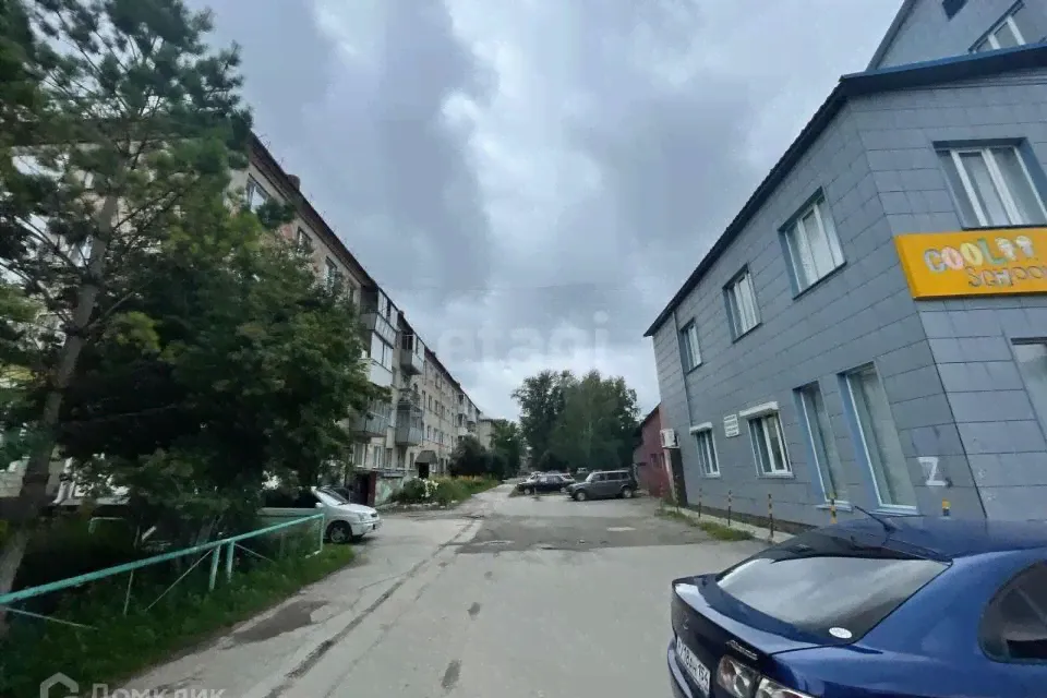 Продам двухкомнатную квартиру 42.7 м² этаж 2/4 город Бердск переулок Герцена 8 городской округ Бердск
