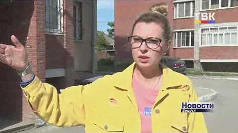 Жители ул. Маркса в Бердске вынуждены вдыхать миазмы канализации