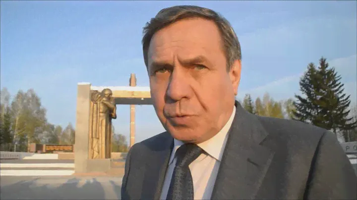 Городецкий о дороге в микрорайоне Белокаменный в Бердске