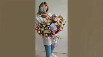 Большие букеты с гортензией и розами. В наличии. Доставка круглосуточно. Гран при Бердск цветы