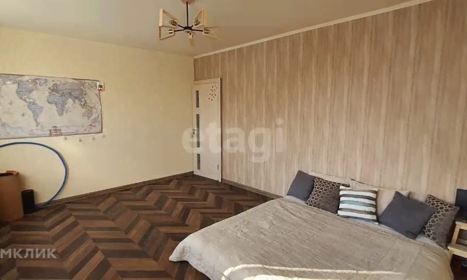 Продам трехкомнатную квартиру 86.0 м² этаж 4/4 город Бердск улица Комсомольская 4б городской округ Бердск-0