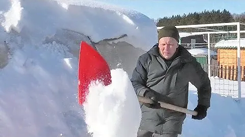 Завалило Сибирь снегом. Иду на дачу спасать теплицу. Бердск, Западная Сибирь